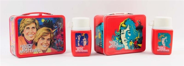 LOT OF 2: 1970S LUNCHBOXES WITH THERMOSES.        