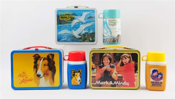 LOT OF 3: 1970S LUNCHBOXES WITH THERMOSES.        