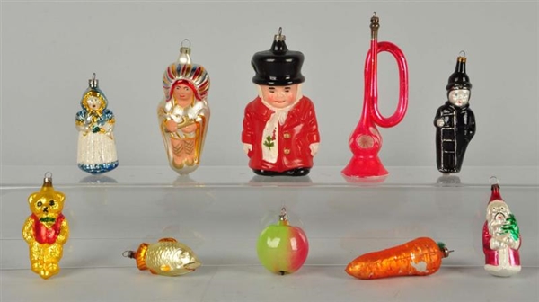 LOT OF 10: VINTAGE CHRISTMAS ORNAMENTS.           
