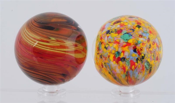 LOT OF 2: CONTEMPORARY MARBLES.                   