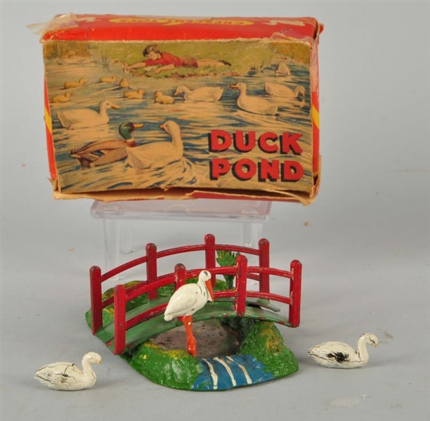 CRESCENT DUCK POND TOY FIGURES WITH A BOX         