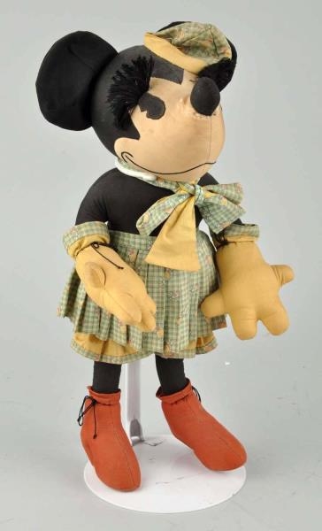 MINNIE MOUSE CHARACTER DOLL.                      
