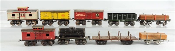 LOT OF 9: MISC. O GAUGE FREIGHT CARS.             