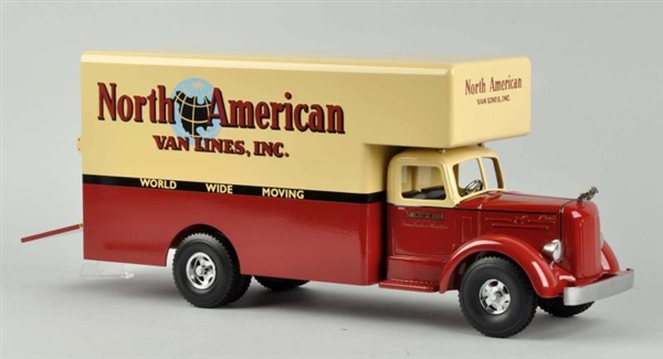 CONT. FRED THOMPSON NORTH AMERICAN VAN LINES TRUCK