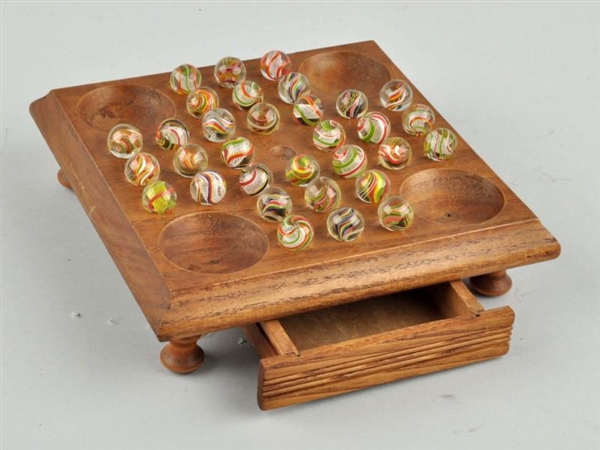 SOLITAIRE BOARD WITH 32ENGLISH STYLE SWIRL MARBLES