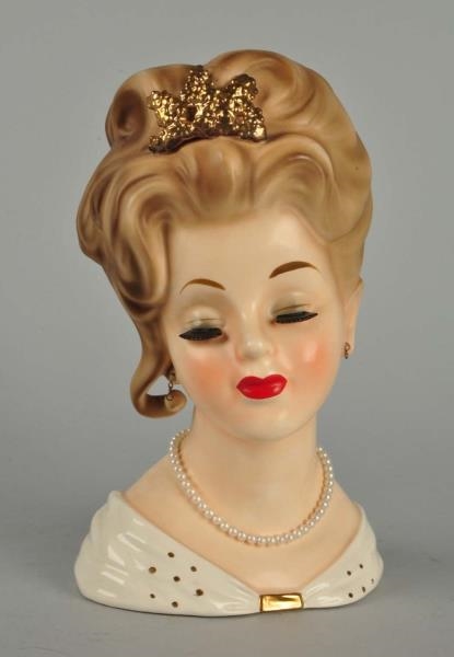 LARGE LADY HEAD VASE WITH PEARL NECKLACE.         