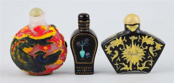 LOT OF 3: SMALL SNUFF BOTTLES.                    