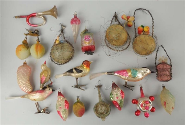 LARGE LOT OF EARLY CHRISTMAS ORNAMENTS.           