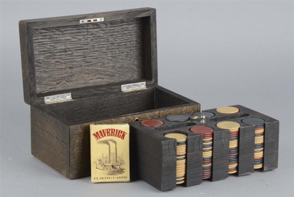 POKER CHIPS & DECK OF CARDS IN WOODEN BOX         