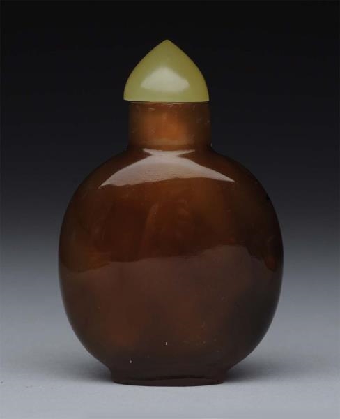 CHINESE AGATE SNUFF BOTTLE.                       
