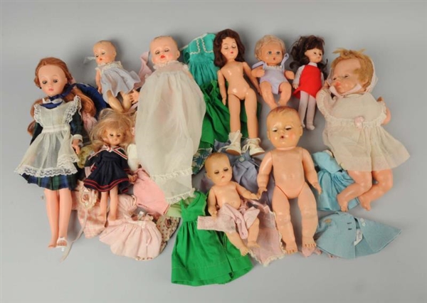 LARGE LOT OF DOLLS AND CLOTHES.                   