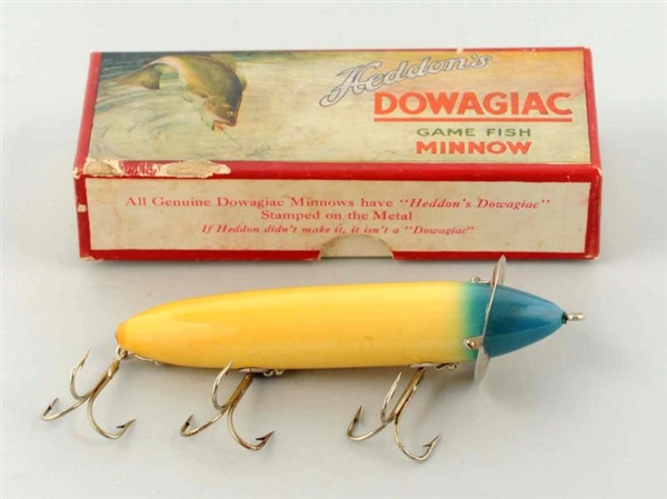 HEDDON 200 SURFACE WITH CORRECT BOX.              