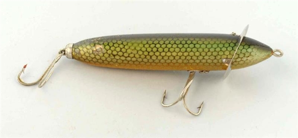 HEDDON 200 SURFACE, EARLY GREEN SCALE.            