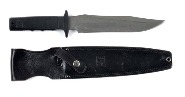 SOG FIXED BLADE BOWIE STYLE KNIFE.                