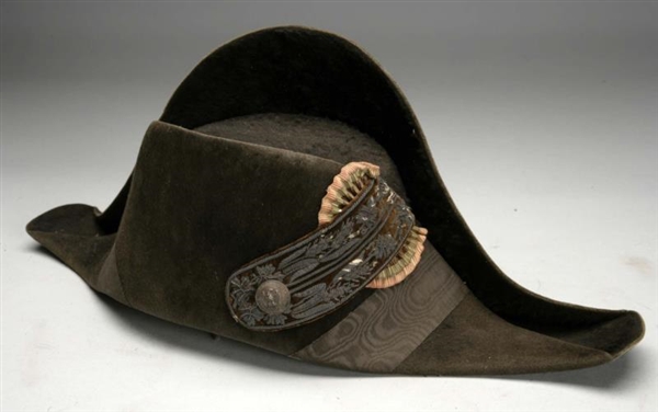 FRENCH OFFICERS BICORN CHAPEAU.                  