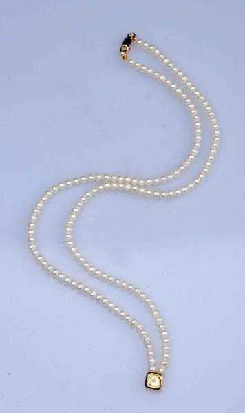A GEMSTONE, CULTURED PEARL AND 14KT GOLD NECKLACE 
