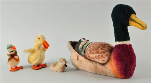 LOT OF 4: STEIFF DUCKS WITH IDS.                  
