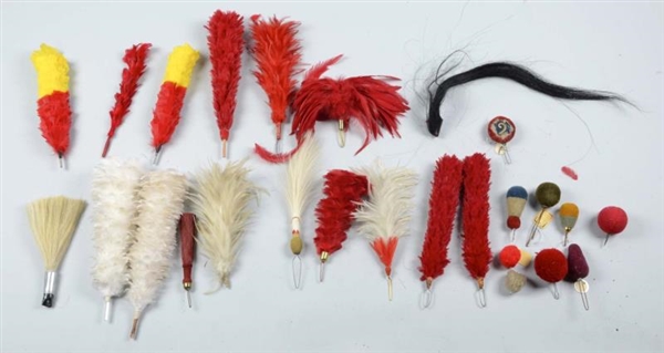LOT OF VARIOUS STYLES OF POM-POMS & PLUMES        