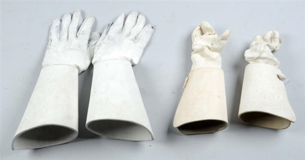 LOT OF 2: PAIRS WHITE LEATHER GAUNTLETS           