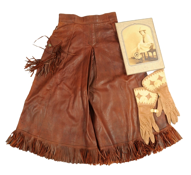 ORIGINAL COWGIRL OUTFIT & PHOTO.