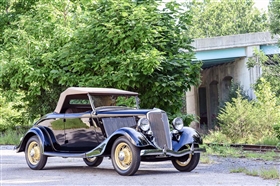 1934 FORD D-LUX ROADSTER.
