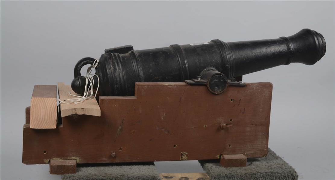 12 POUND NAVAL CANNON ON REPRODUCTION CARRIAGE