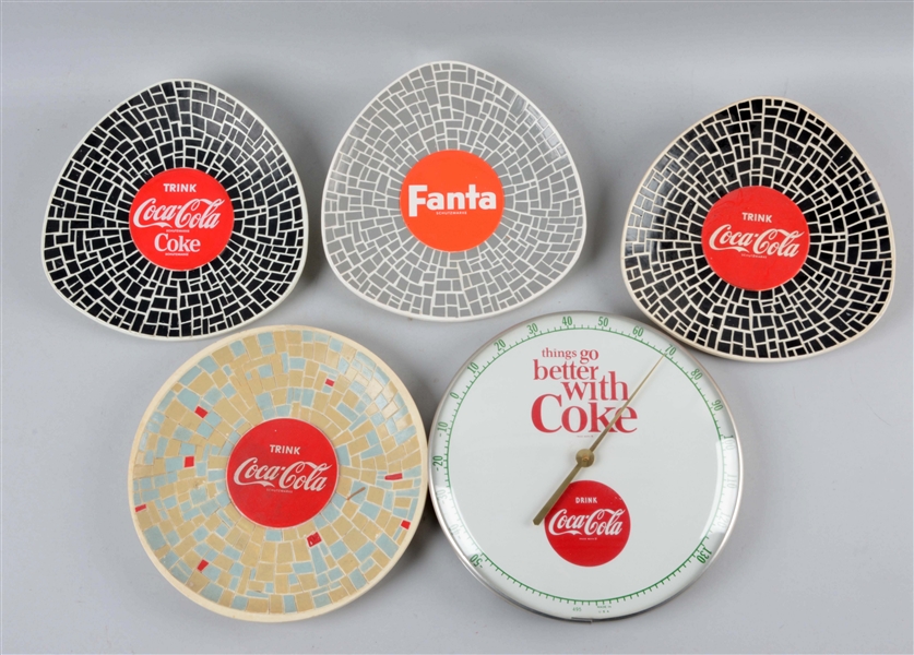 LOT OF 5: COCA-COLA ADVERTISING THERMOMETER & PLATES.