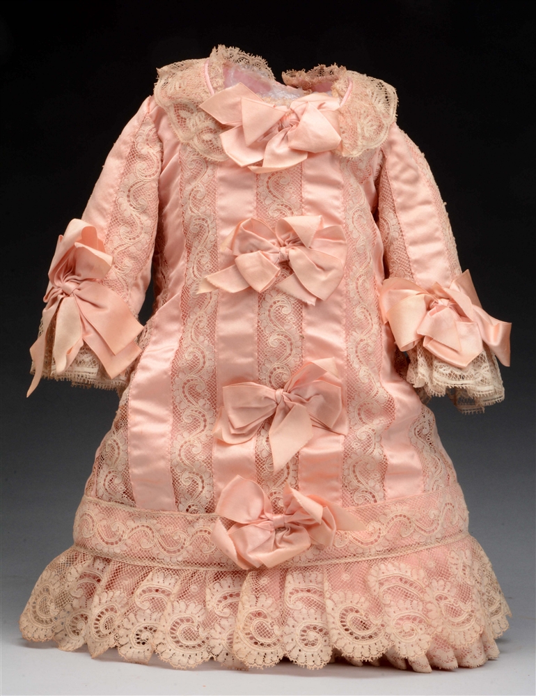 PINK DOLL DRESS FOR FRENCH BÉBÉ. 