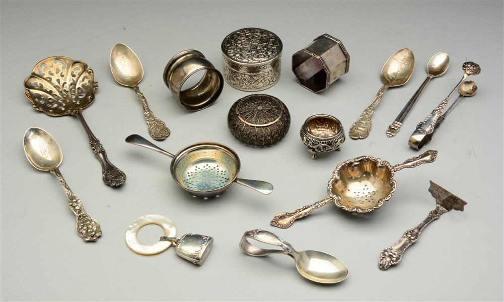 LOT OF 16: SMALL STERLING SILVER ITEMS.