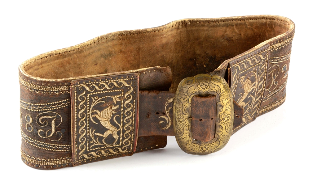 MIDDLE EASTERN QUILL-DECORATED LEATHER BELT.