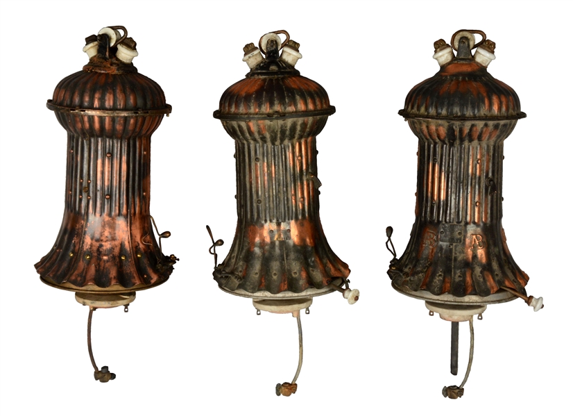 LOT OF 3: ADAMS-BAGNALL ELECTRIC CO. ENCLOSED ARC STREET LAMPS. 