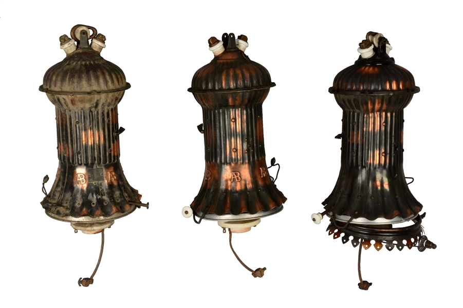 LOT OF 3: ADAMS-BAGNALL ELECTRIC CO. ENCLOSED ARC STREET LAMPS.
