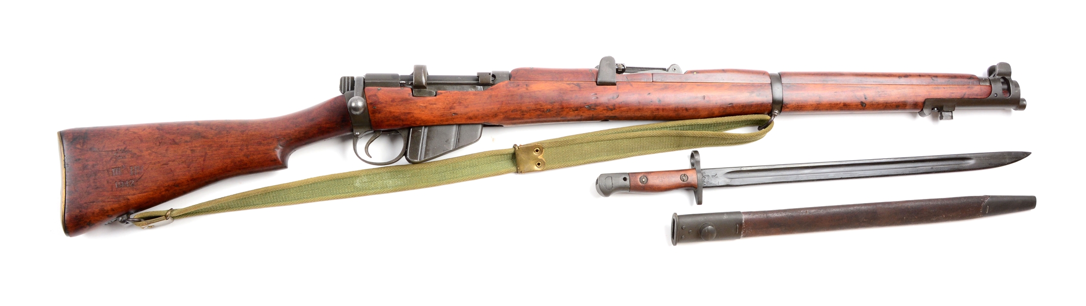 (C) LEE ENFIELD S.M.L.E. MARK III BOLT ACTION RIFLE WITH BAYONET.