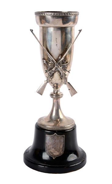 TIFFANY STERLING SILVER 1880S LOVING CUP SHOOTING TROPHY WITH LONG RANGE 1874 SHARPS AND REMINGTON ROLLING BLOCK RIFLES. 
