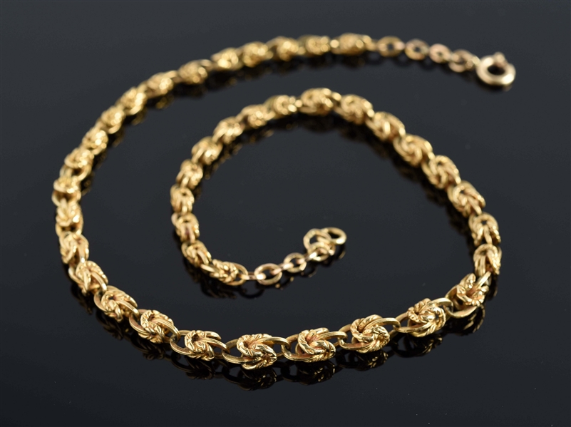 GOLD LINK CHAIN.