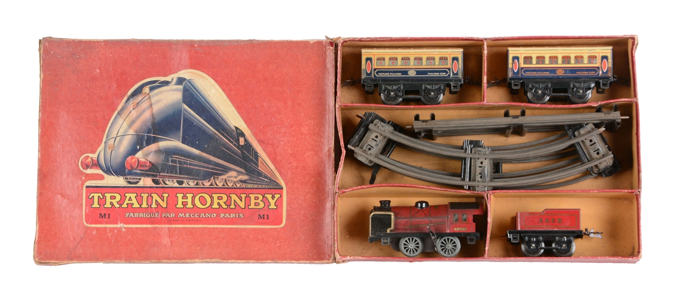 ENGLISH HORNBY O GAUGE PASSENGER TRAIN IN ORIGINAL BOX. 