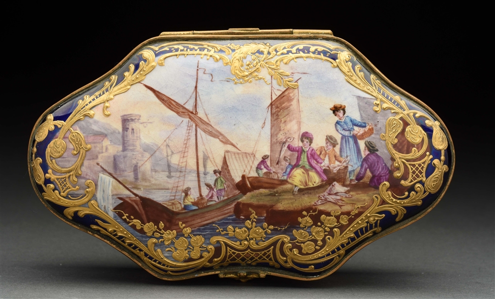 SEVRES SOFT PASTE LIDDED HAND PAINTED BOX. 