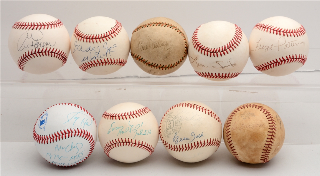 LOT OF 9: BASEBALLS SIGNED BY BOXERS INCLUDING GENE TUNNEY.