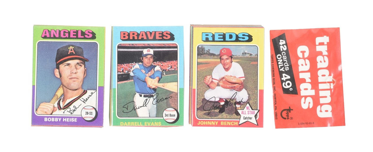 1975 TOPPS BASEBALL UNOPENED RACK PACK WITH JOHNNY BENCH ON TOP.