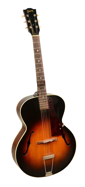 GIBSON L-48 ARCHTOP ACOUSTIC GUITAR. 