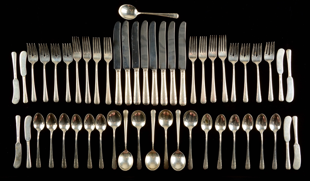 SET OF INTERNATIONAL SILVER COMPANY PATTERN COURTSHIP. 