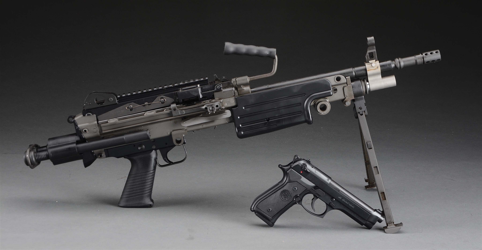 (M) FANTASTIC CONDITION CASED FN M249S SEMI-AUTOMATIC BELT FED RIFLE IN CASE WITH COMPANION BERETTA M9 PISTOL