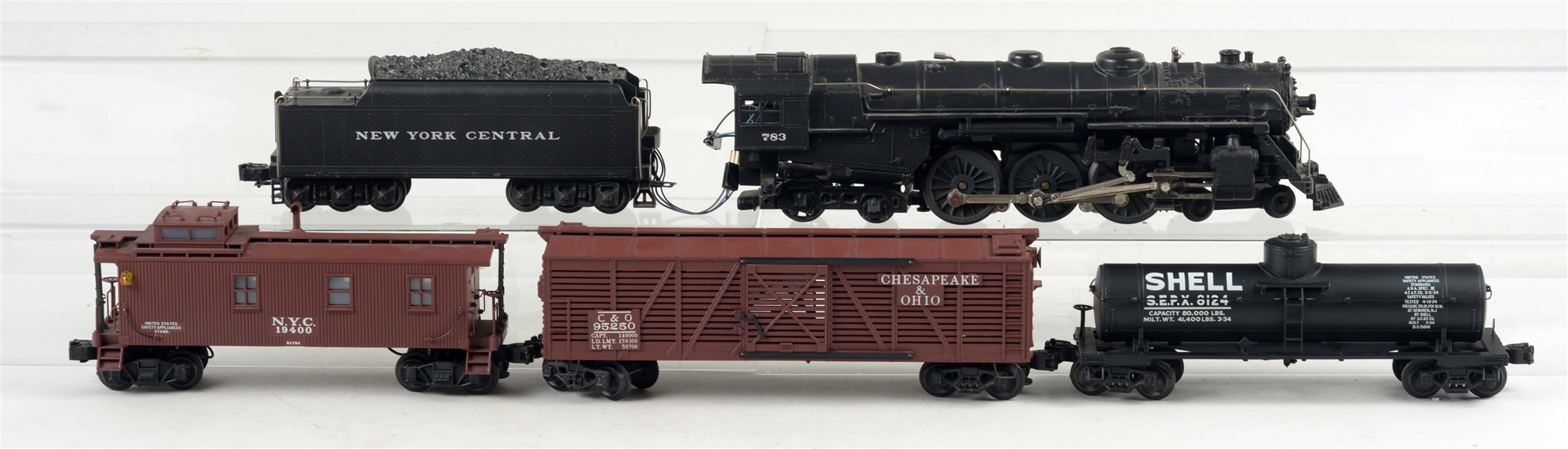 LOT OF 5: LIONEL 783 HUDSON LOCOMOTIVE WITH APPROPRIATE FREIGHT CARS WITH TWO BOXES. 