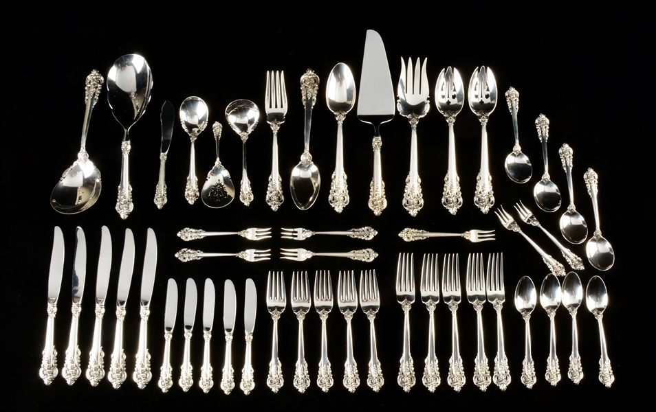 WALLACE GRAND BAROQUE STERLING SILVER SERVICE SET OF 229 PIECES. 
