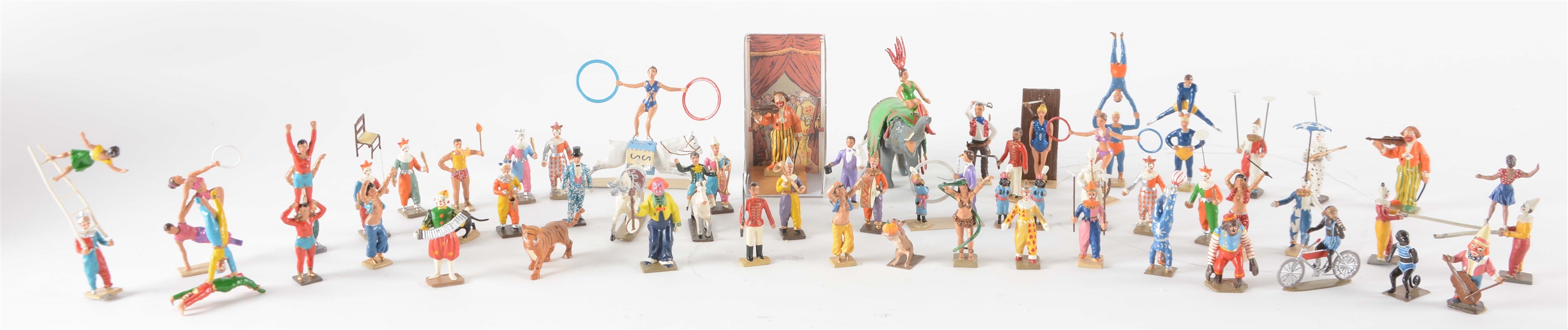 LOT OF 9: CONTEMPORARY C.B.G. MINOT FRENCH FIGURAL CIRCUS SET IN BOXES. 