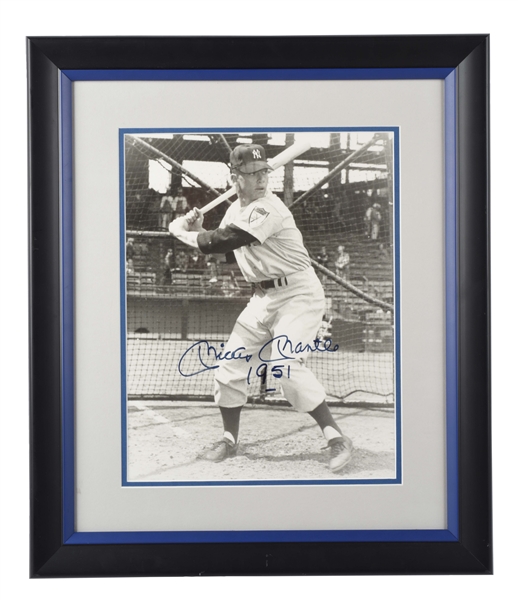 MICKEY MANTLE AUTOGRAPHED OVER-SIZED PHOTOGRAPH.