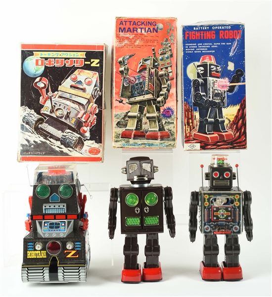 LOT OF 3: JAPANESE TIN LITHO BATTERY OPERATED ROBOTS.