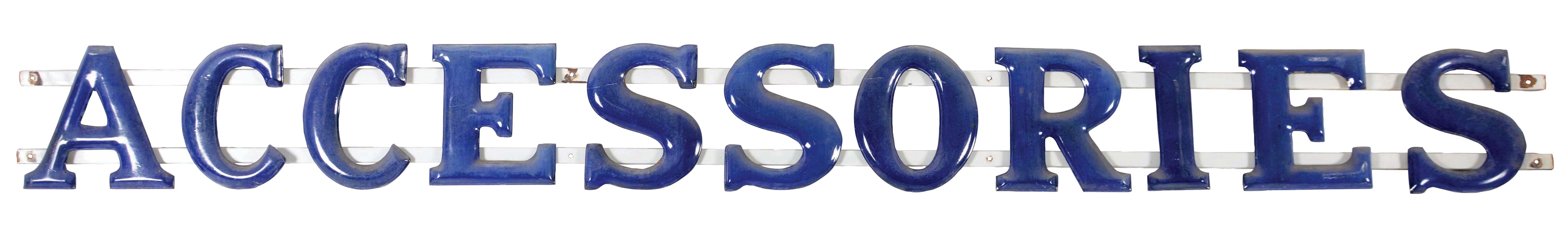 GULF SERVICE STATION ACCESSORIES PORCELAIN LETTERS ON CHANNEL.