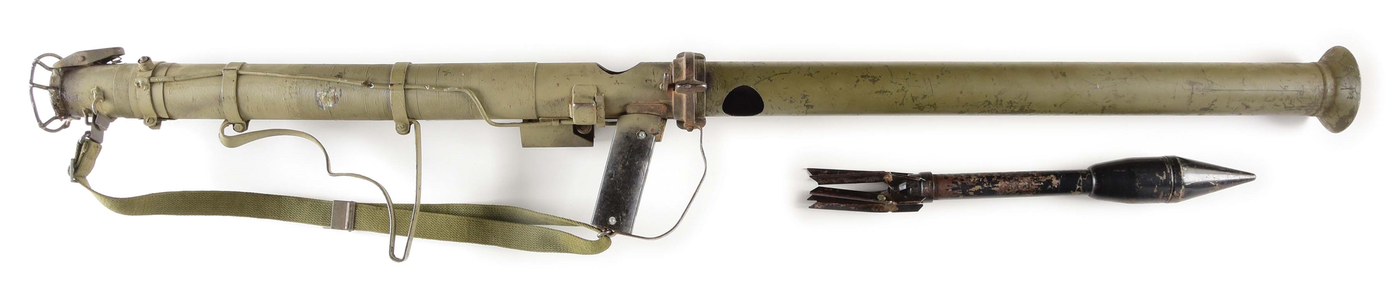 SCARCE DEMILLED WORLD WAR II US EARLY M9A1 BAZOOKA 2.75" ROCKET LAUNCHER WITH INERT ROCKET.