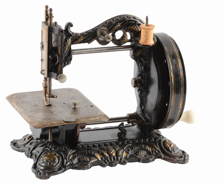 LATE 1890S SEWING MACHINE.